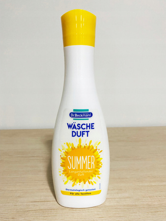 Perfumy do prania ubrań i kul do suszarek Dr. Beckmann Spring 250 ml